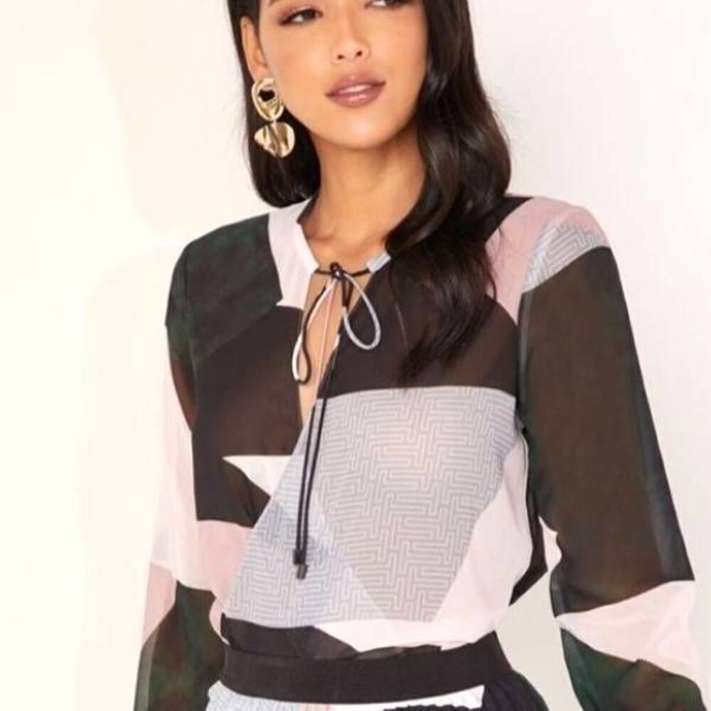 Ted Baker Rheyaa Graphic Print Self-Tie Blouse in Sapphire Pink Size 2 (US 6)